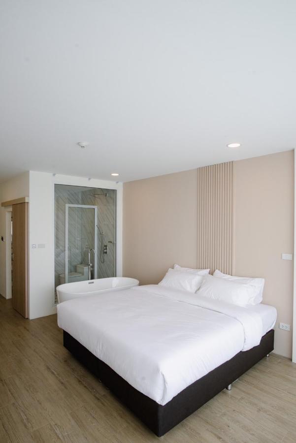 Hotel Agnes Buriram Ngoại thất bức ảnh
