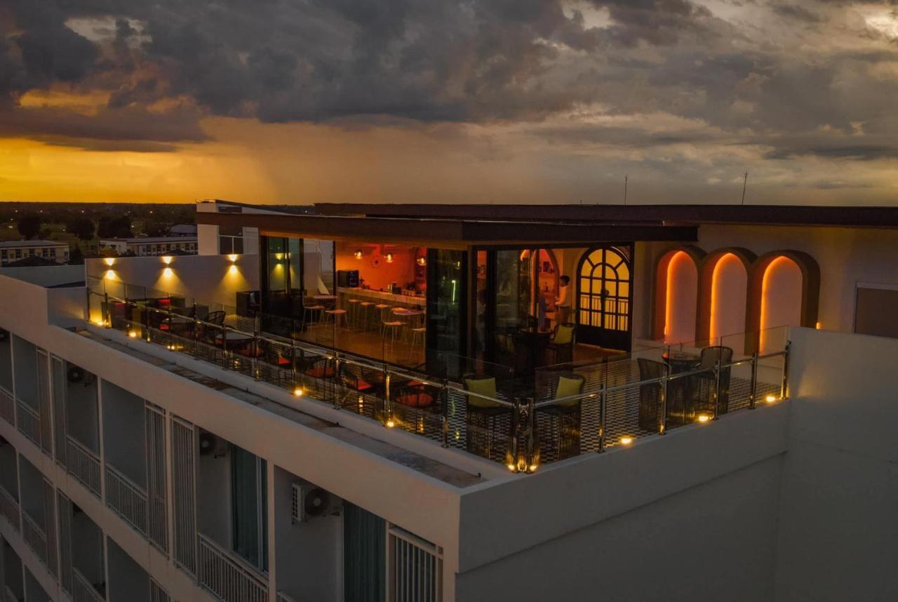 Hotel Agnes Buriram Ngoại thất bức ảnh