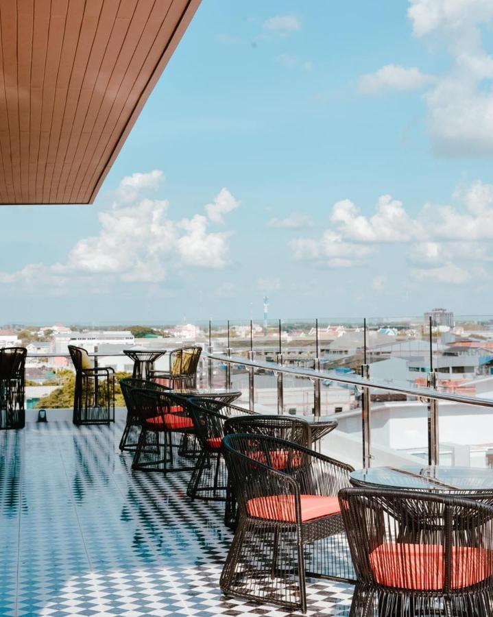 Hotel Agnes Buriram Ngoại thất bức ảnh